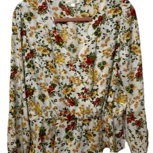2/$18 Nine Britton NWOT flowy floral v-neck top large - Picture 1 of 4